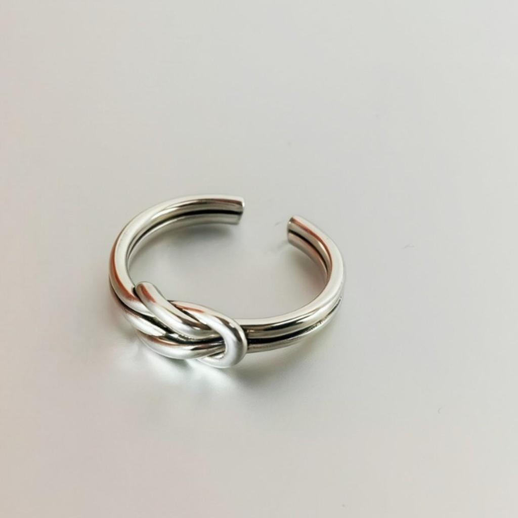 Hollow Knot Vintage-Style Open Finger Ring
