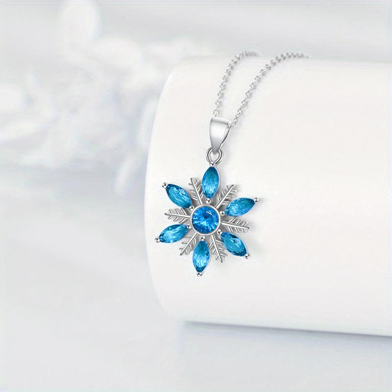 Huitan Women Blue Cubic Zircon Snowflake Pendant Necklace Silver Color Fashion Winter Jewelry Lady Party Christmas Elegant GiftGood Product