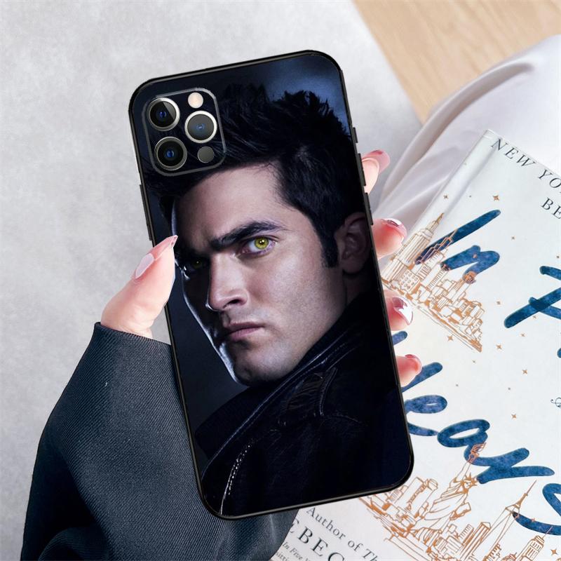 Teen Wolf Derek Hale Phone Case For iPhone 15 16 Pro Max 11 12 13 Mini 14 Pro Max XR 15 16 Plus 16e Cover Coque