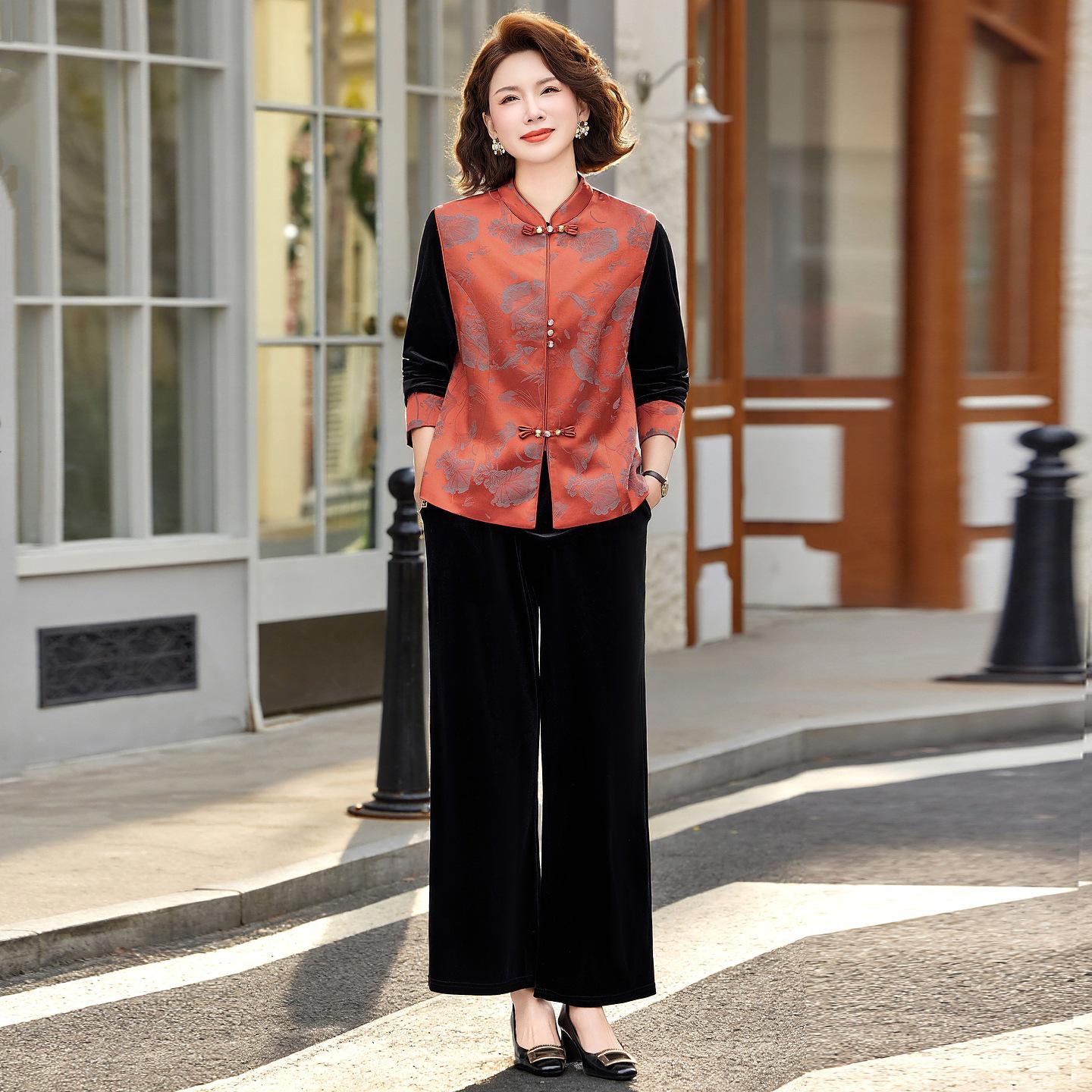 

Stylish Retro Three-Piece Suit Set for Women Aged 40-60, Perfect for Spring and Autumn 2XL (Recommended for 110-125 jin)