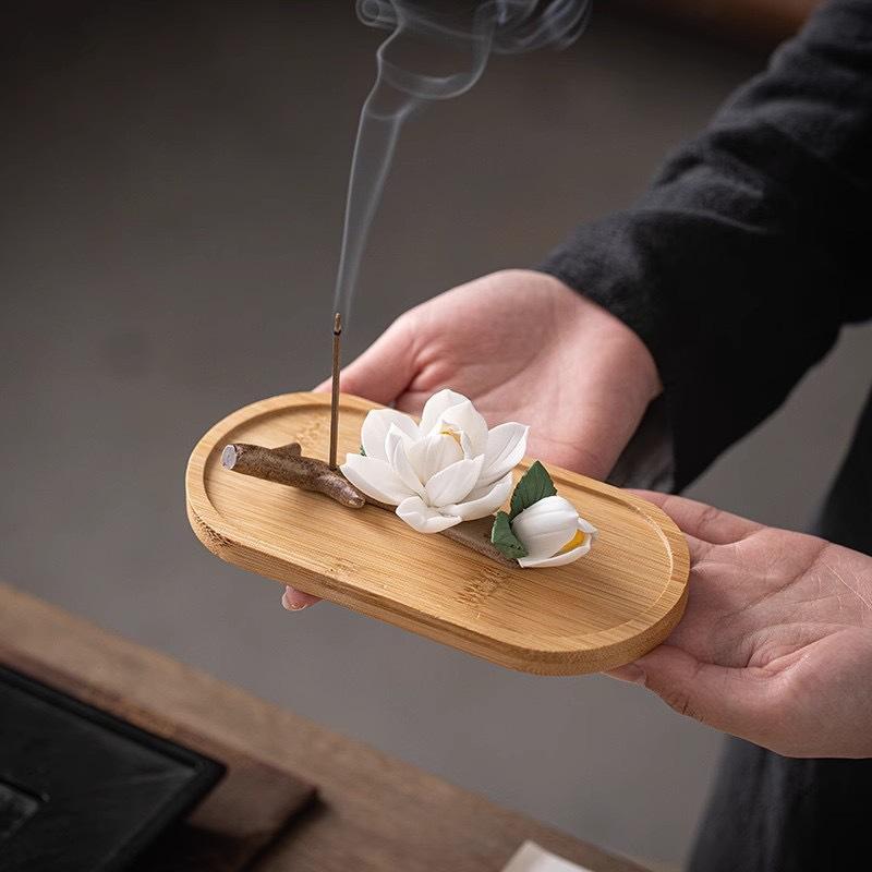 Ceramics Pear Blossoms Incense Holder Chinese Style White Flower Shape Incense Stick Stand For Home Desktop Decor