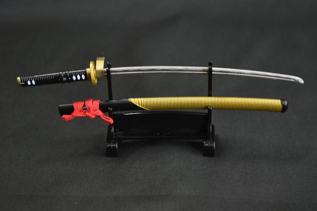 Meister Japan Rüstungs-Serie A Nobunaga Oda Samurai-Rüstung Figur Ausstellungsmodell