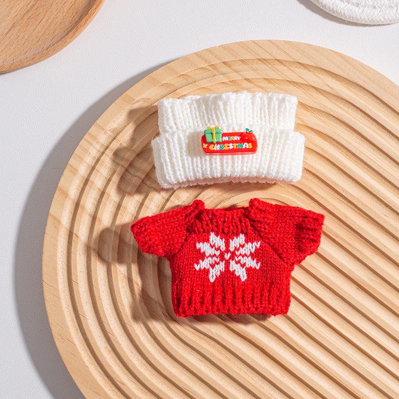 Labubu Christmas Sweater & Accessories Set for All Generations Keychain