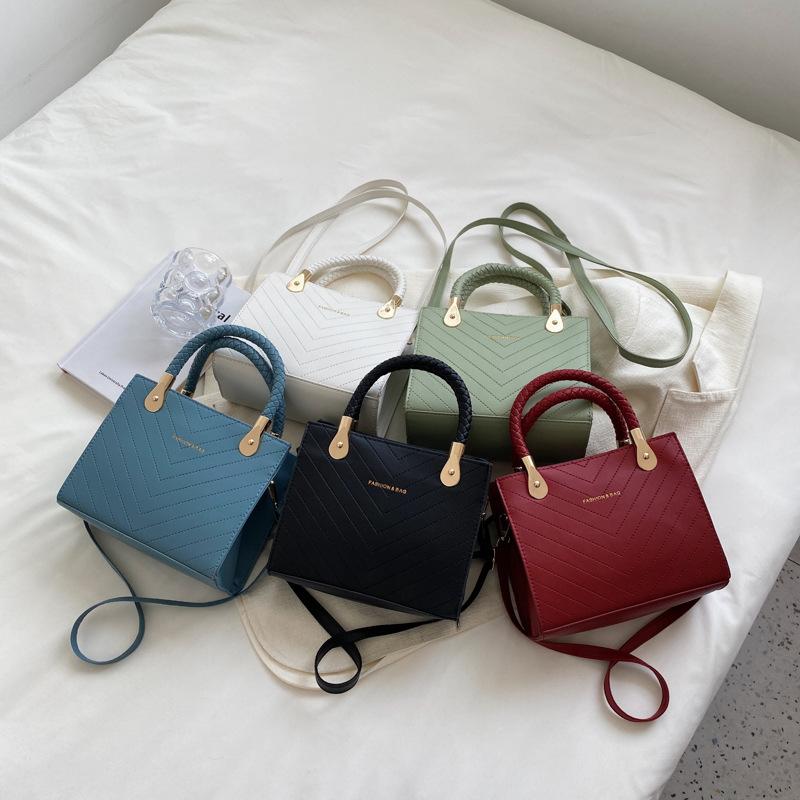Rhombus Retro Solid Color Portable Women's Bag 2025 Summer New Trendy Fashion Simple Shoulder Crossbody Small Square Bag