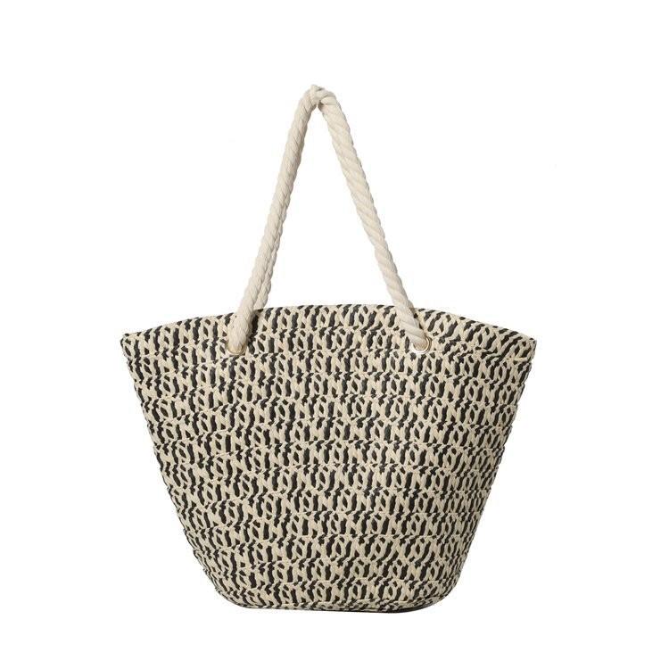 

Modern Chic Black Woven Tote Bag For Women Spacious Design For Beach And Daily Use чорний