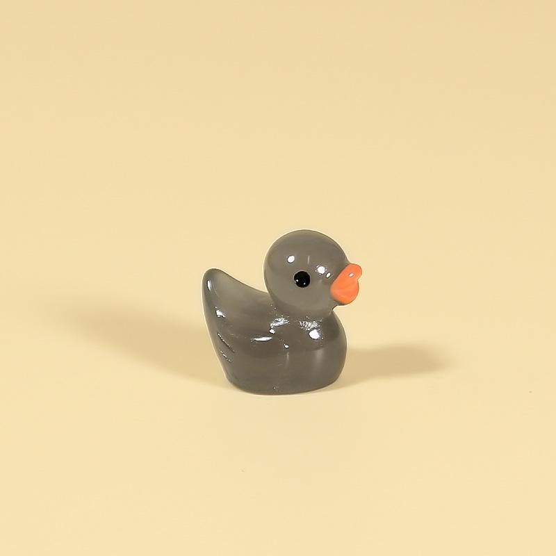 Miniature Colorful Luminous Duck Resin Ornaments for Micro Landscape and Moss Decor