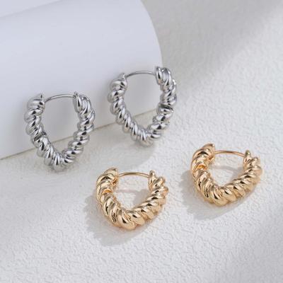 Grenzüberschreitende Einfache Twist Liebe Ohrringe Damenmode Temperament Vielseitige Ohrstecker Pendeln Elegante Herzohrringe Ohrringe