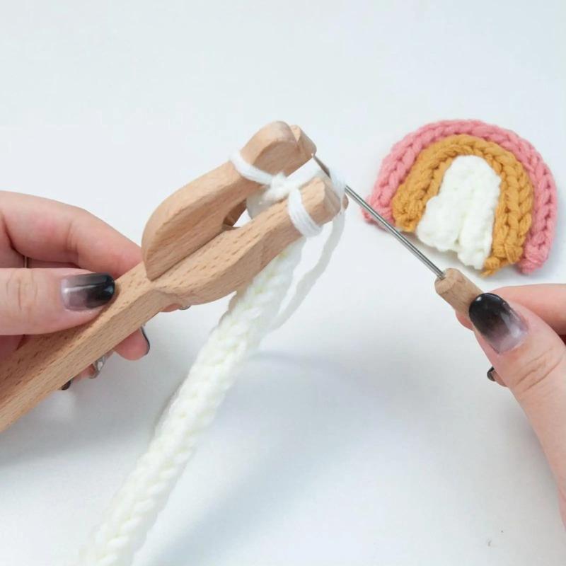 2pcs Knitting Fork and Needle Kit Wooden Hand Weaving Ancient Cording Tool Wooden Lucet Fork Weaving Needle