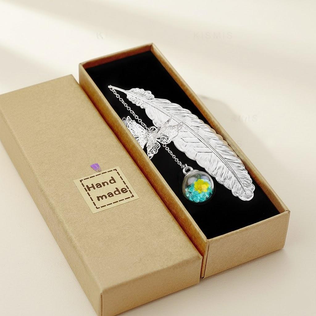 

Elegant Metal Feather Bookmark Gift for Women Book Lovers Teachers Moms Birthday Christmas Present Reading Accessories