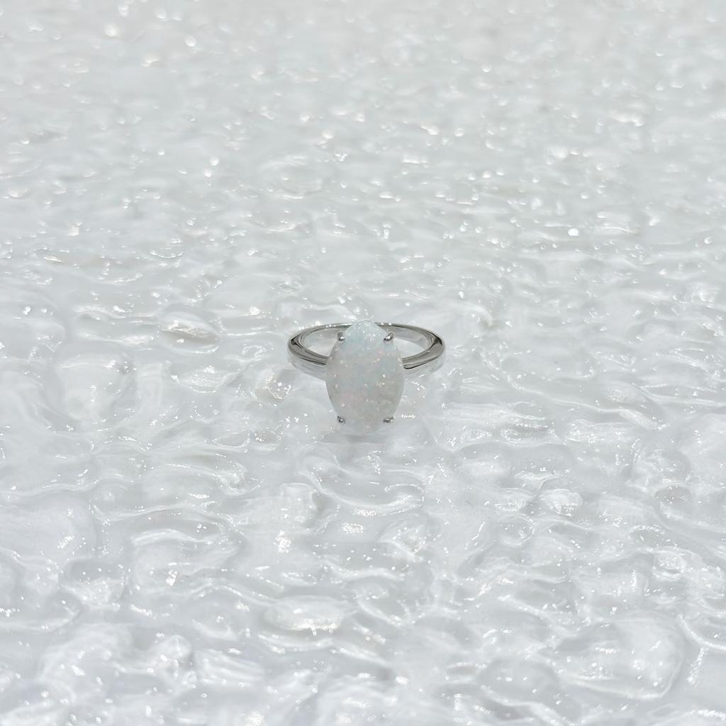 Bague en argent avec opale 2,2 ct, poids de l'article 3,26 g (2169888)