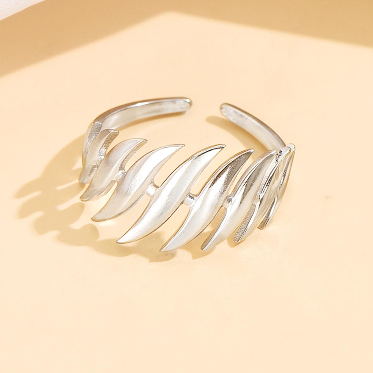 French Romantic Irregular Geometric Gold-Plated Stainless Steel Ring for Women