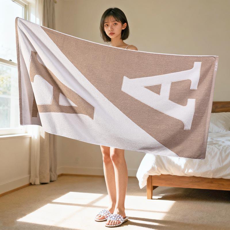 Large Grade A Yarn-Dyed Jacquard Cotton Bath Towel - Thick, Absorbent, Adult Style