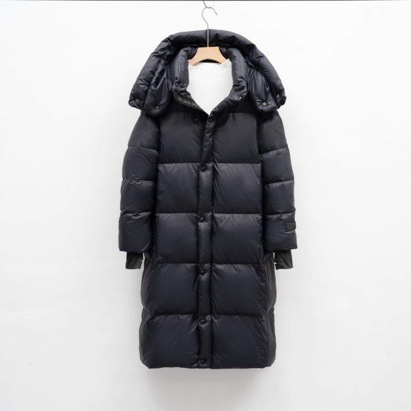 Long black diamond cold-proof down jacket for women's new black pearl thickened over the knee couple's coat tide