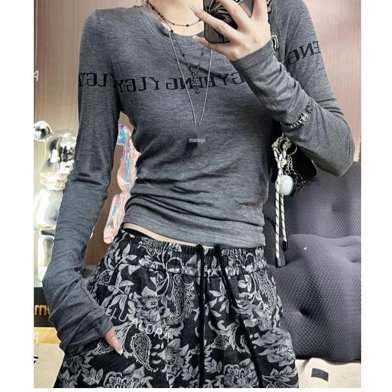 

Plus Size Slim Fit Spicy Girl Letter Print Long Sleeve Top for Autumn 2025 - Flattering Base Layer T-shirt Ins Trend M серый