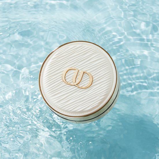 Chere Jeanne Fond De Tang Lumiere Doré Cushion 14g
