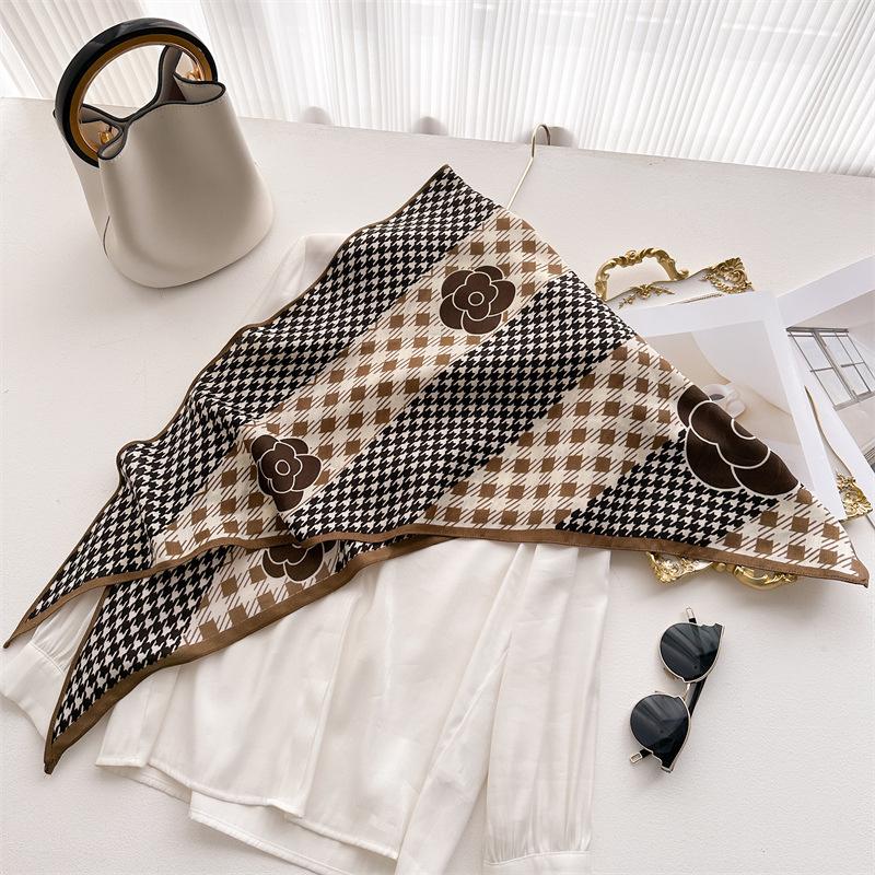 Thousand Birds Grid Flower Herringbone Velvet Printed Triangle Scarf Shawl External Scarf Headscarf Fashion Autumn And Winter Scarf