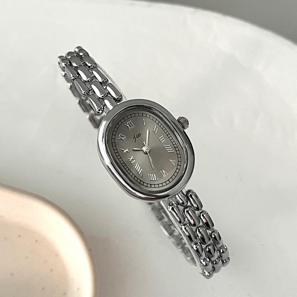 Simple, Niche, High Aesthetic, Artistic, Versatile Oval-Shaped Female Fashionable Quartz Clock Wristwatches
