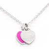 Neue rosa Emaille-Doppelherz-Halskette: Edelstahl, 18 Karat Gold, Titan, Damen-Choker-Accessoire.