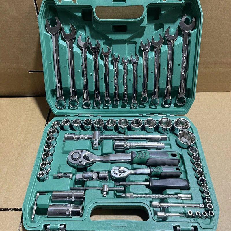 150-elementowy zestaw narzędzi nasadowych i kluczy do naprawy samochodu