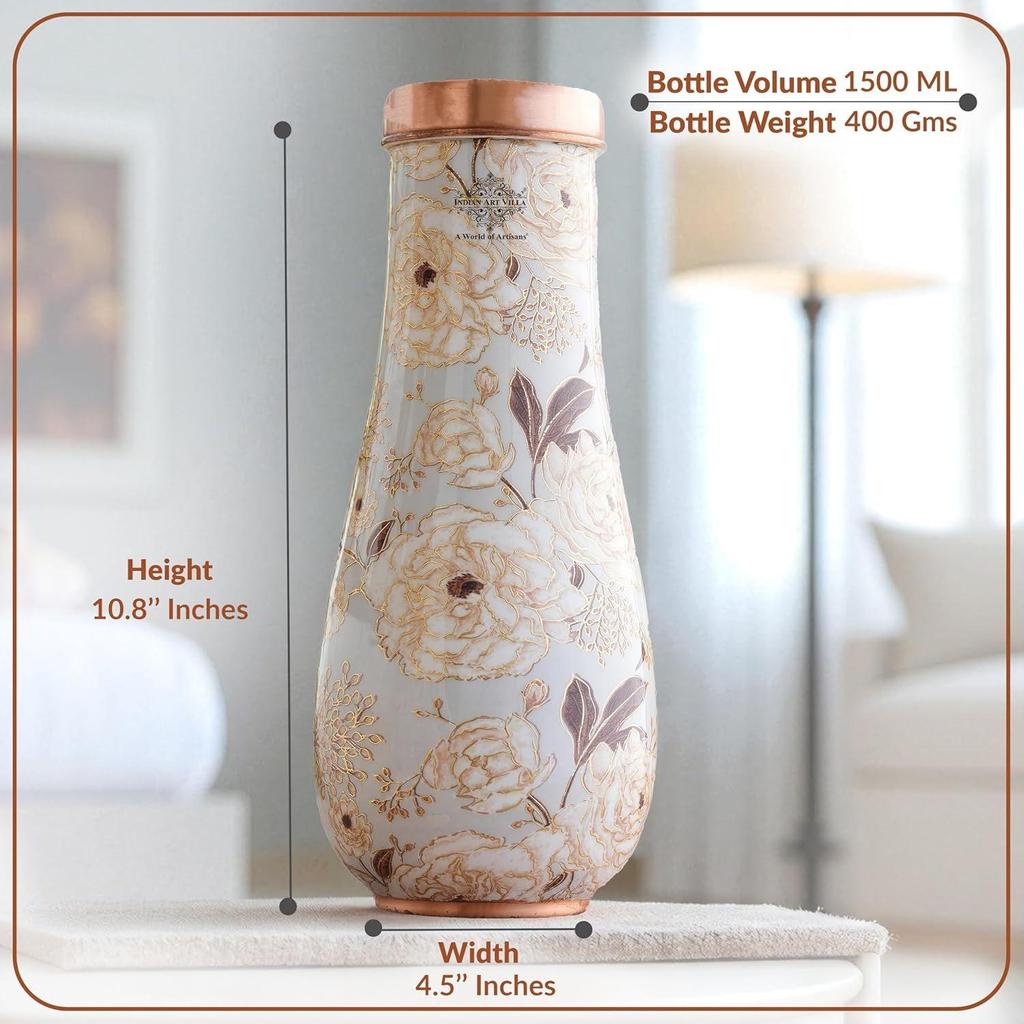 Goldfarbener Blumenprint Schlafzimmerflasche – Designer-Kupfer-Trinkgeschirr, Elegante Kupfer-Wasserflasche für den täglichen Gebrauch, Volumen- 1500 ML
