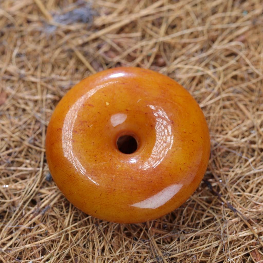 Blutroter Jade Kamelknochen Donut Anhänger - Sicherheitsverschluss Wolke DIY Schmuckzubehör