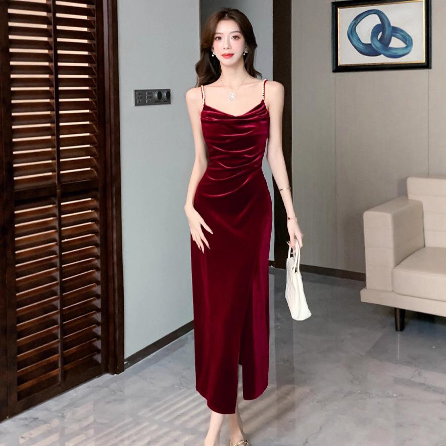 Royal Sister Foreign Style Bead Suspender Small Red Dress Women's Design Sense Retro Velvet Irregular Split Dress Dress Autumn
