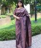 Vakker Golden Jari med ny design Soft Lichi Silk Saree