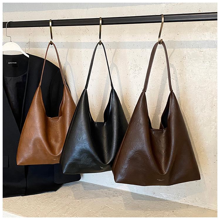 Autumn and winter retro soft leather large-capacity bag women's 2025 new fashion commuter shoulder bag tote bag bucket bag