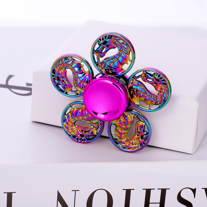 Metallischer Fidget Spinner mit landschaftlichem Motiv: Beliebtes Promi-Straßenmarkt-Dekompressionsspielzeug