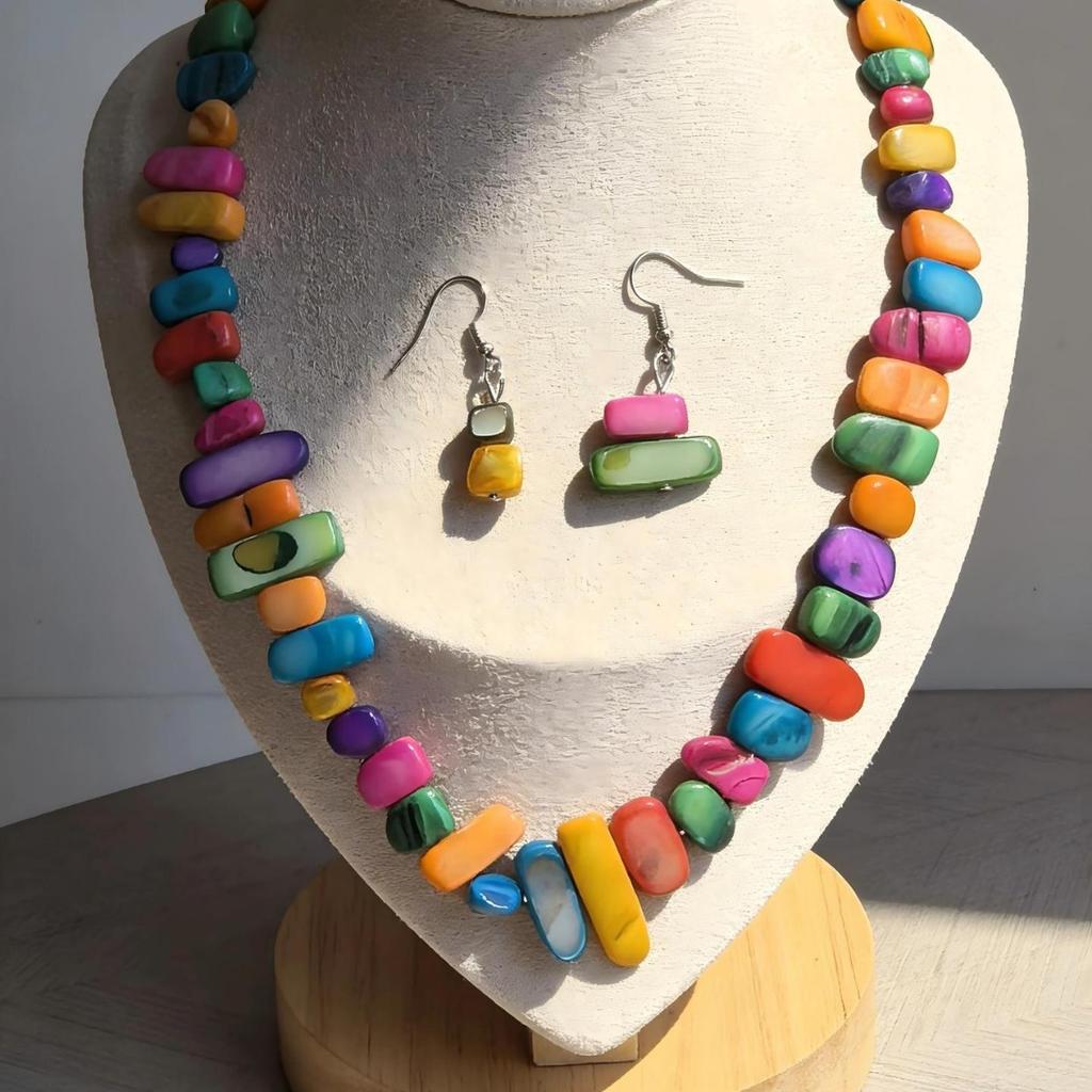 Simple Design Sense Island Style Color Shell Necklace Women'S Vacation Earrings Beach Summer Color Shell Collarbone Chain