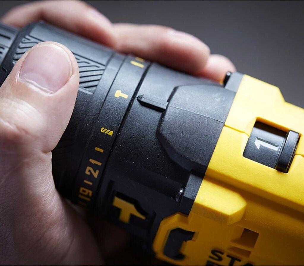 Ударный шуруповёрт Stanley SFMCD711DSA (2x 2.0 Ah batteries + charger)