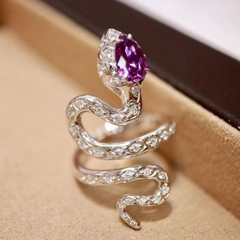 

Snake Set With Natural Snake Ring, Purple Tooth Black Garnet Colored Crystal Snake-Shaped Personalized Female Ring. Opening adjustable