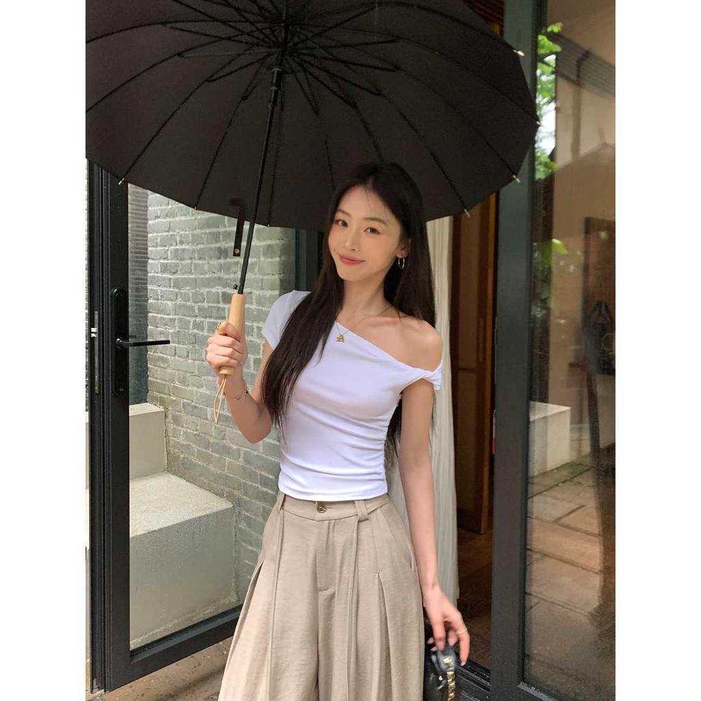 Designer Twisted Cross-shoulder Short-sleeve T-shirt for Women, Summer New Pure and Alluring Spicy Girl Short Gray Top