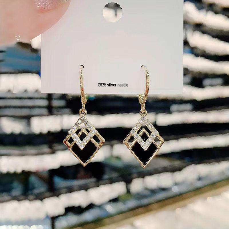 

Elegant Bowknot Tassel Ear Cuff Earrings with S925 Silver Needle