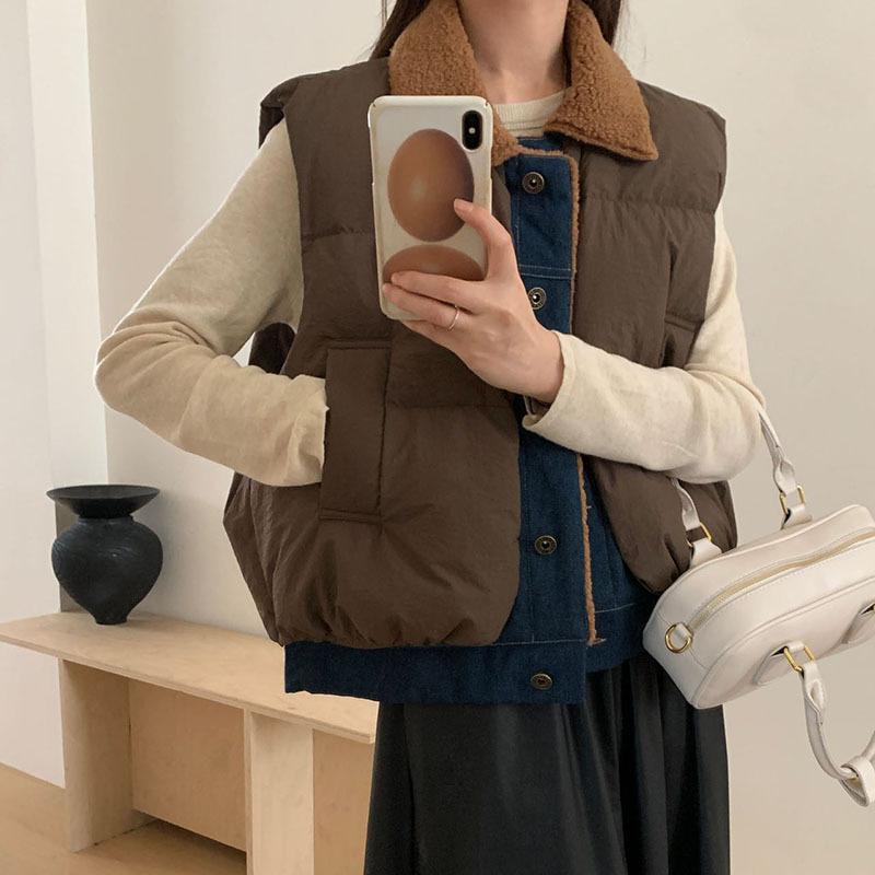 

Женский пуховый жилет с лацканами из овечьей шерсти, осенне-зимняя одежда 2025, модный джинсовый жилет с теплой подкладкой, жилет в зарубежном стиле One Size кофейный