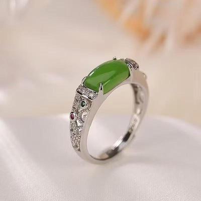 Grün-Silberner Ring im Hofstil für Damen, verstellbar – Leichter Luxus & Retro-Design