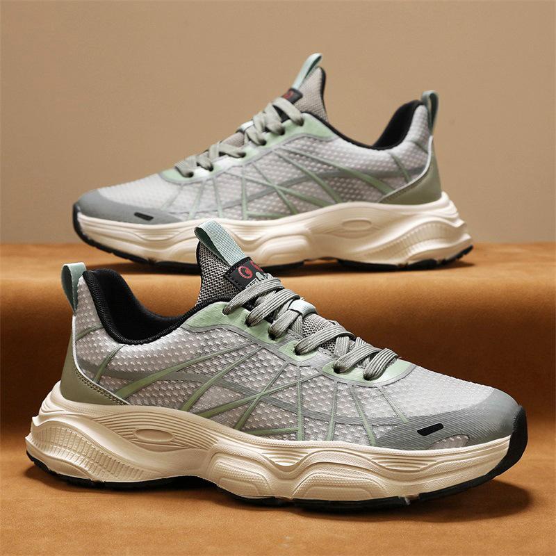 Neue Frühjahrs-Mesh-atmungsaktive Arbeitsversicherungs-Dicke-Sohle-Verschleißfeste Sport- und Freizeitschuhe Papa-Schuhe