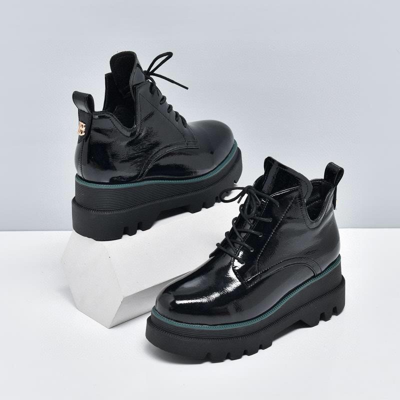 Platform shoes women's 2025 autumn and winter new black cow patent leather foreign style muffin heel casual deep mouth women's boots short boots