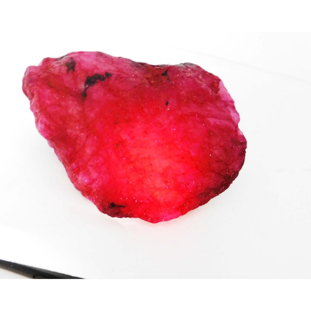 1135 Karat Natürlicher Roter Rubin Riesiger Rohstein Aus der Erde Abgebaut ZERTIFIZIERTER Loser Edelstein AZ-212