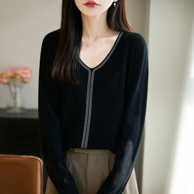 2026 Autumn Women's V-neck Wool Blend Knitwear Sweater with Rhinestone, Long Sleeve Base Layer Top