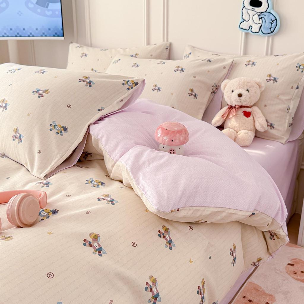 Bavlněné povlečení s kresleným potiskem na jaro a léto: Měkké, Šetrné k pokožce, Svieží styl, 4dílné.