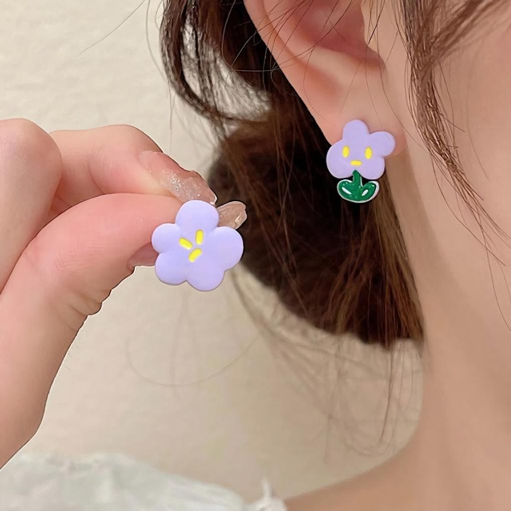 Women's Thorazin Purple Flower Earrings Silver Needle