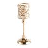 Elegante goldene Kerzenhalter für stilvolle Heimdekoration
