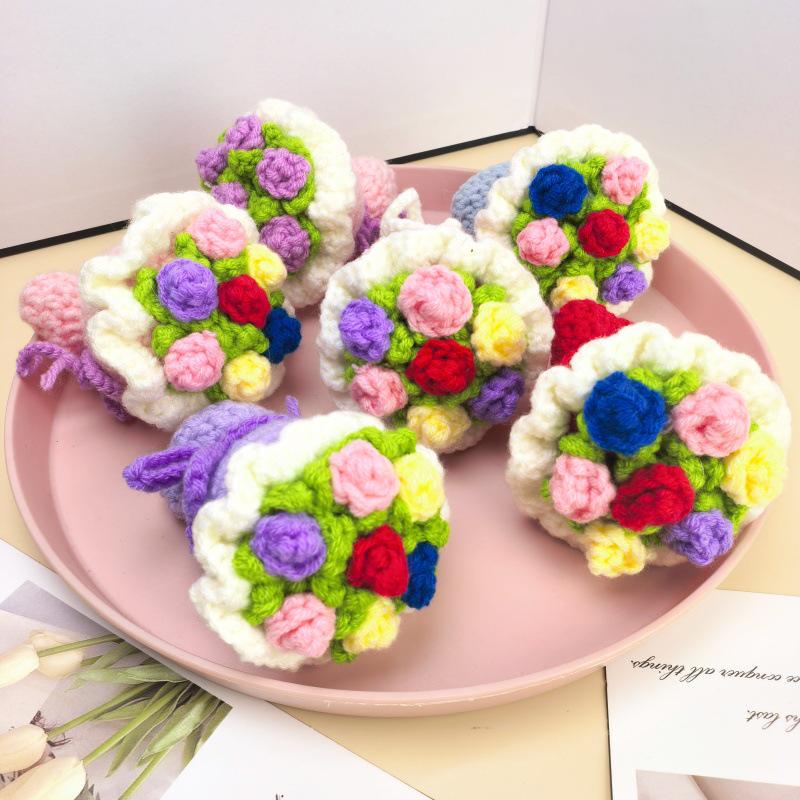 Kreativer DIY Häkelrose Blume Schlüsselanhänger Plüschtier Zubehör