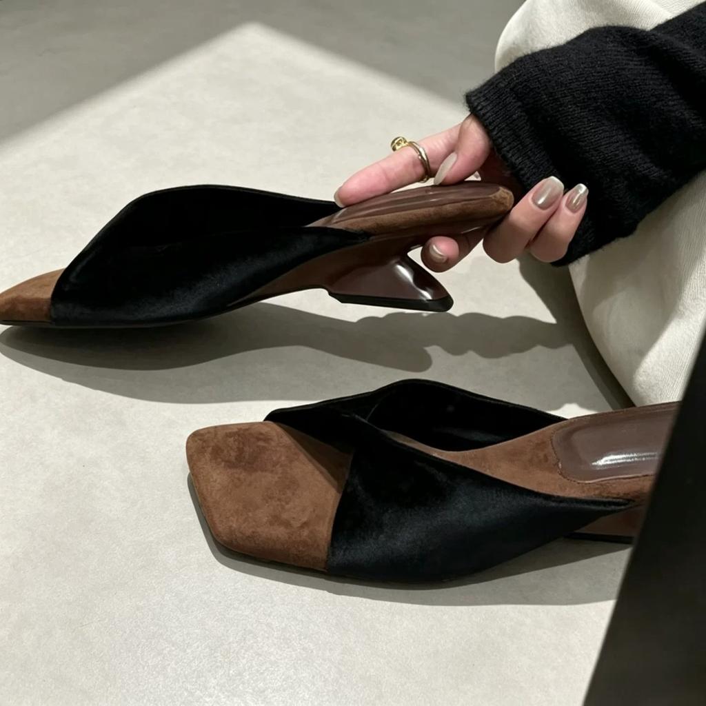 Sandals Cool Slippers Women's Holiday Trendy Outer Wear Pleated New Open-toed Night Fashion Evening Wind Thick Heel One-word Suede