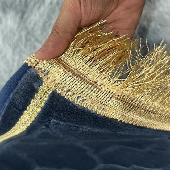 Embossed Prayer Mat Islamic Flannel Prayer Rug Portable Anti-Slip Padded