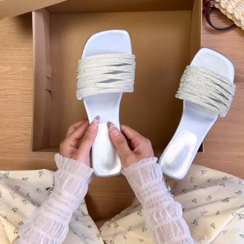 Sanfte und kühle Hausschuhe für Damen-Sommerbekleidung, neue Strasssteine, süß zu Röcken, Urlaubs-Strand-Slipper