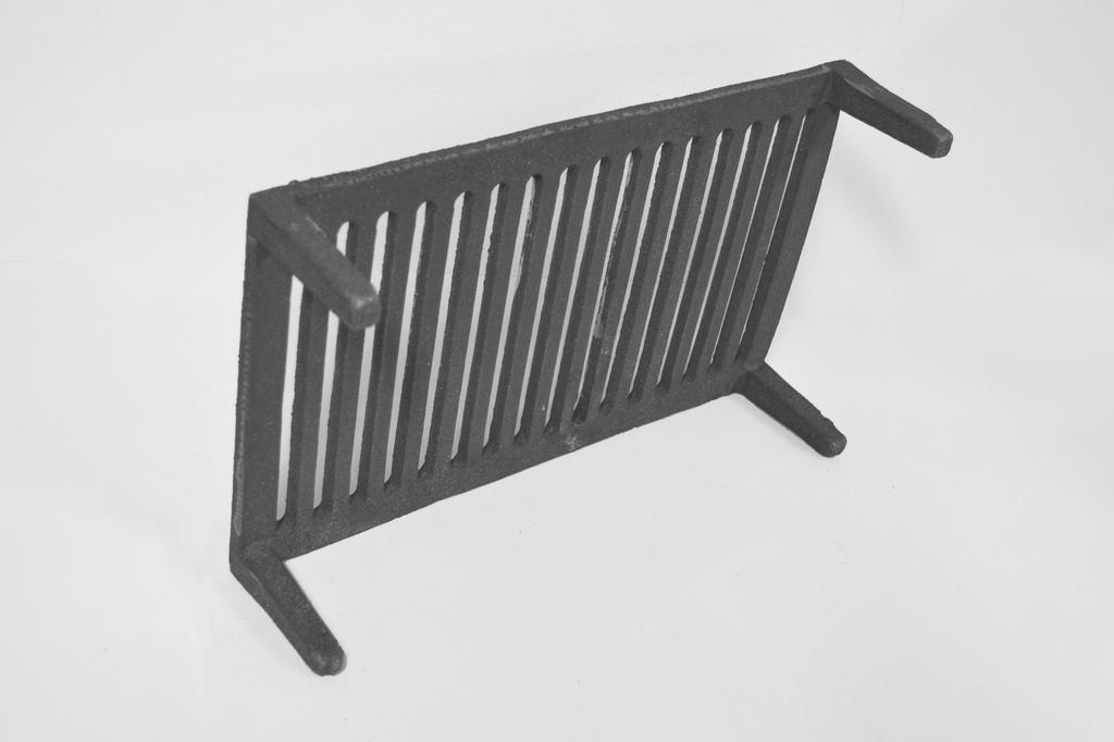 Ca145 - 39 X 23,5 Cm - Grătar din Fontă pe Picioare pentru Șemineu, Grătar