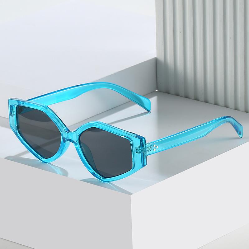 2023 Minimalist Geometric Triangle Sunglasses - European & American Fashion Street Style
