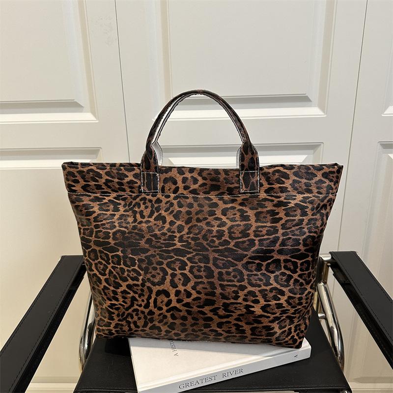 European and American Retro Leopard Print Large Capacity 2025 New Casual Simple Fashion Commuter Portable Shoulder Tote Bag Women